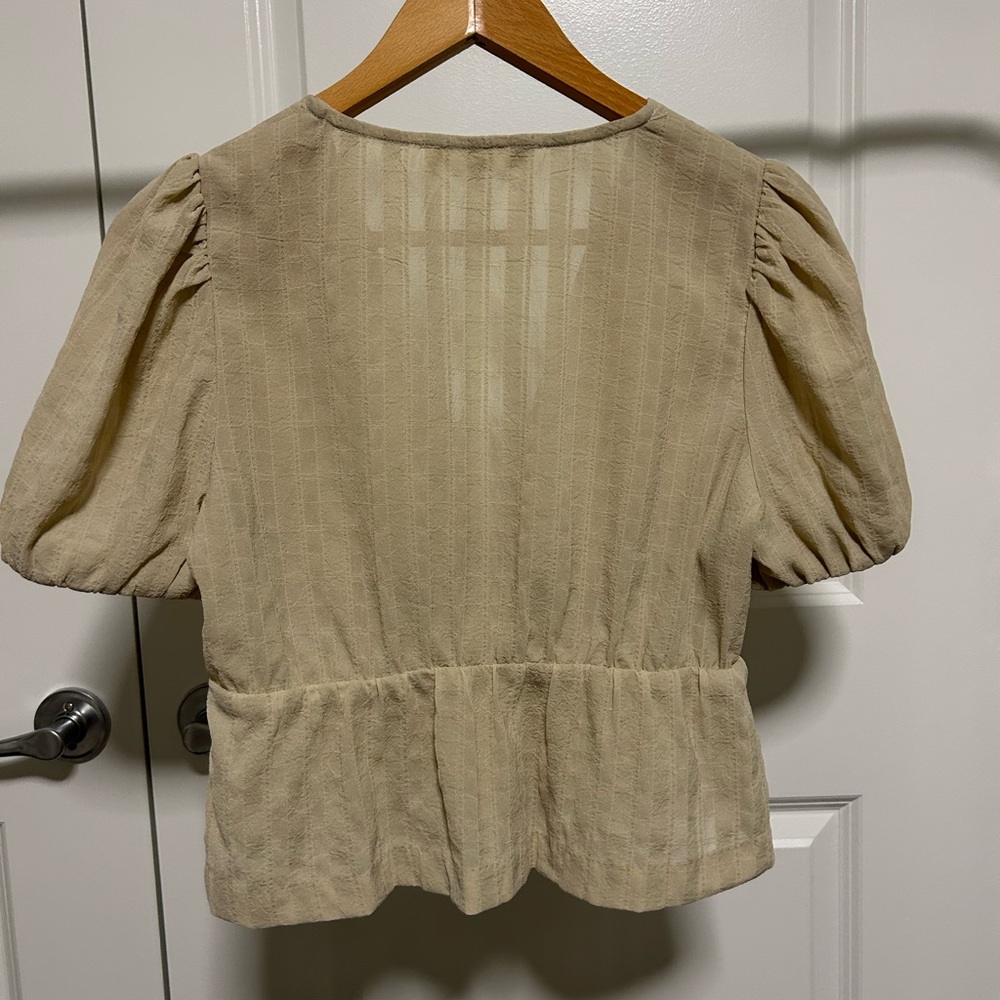 OAK + FORT Tan/Beige Puff Sleeve V Neck Blouse - Picture 6 of 6